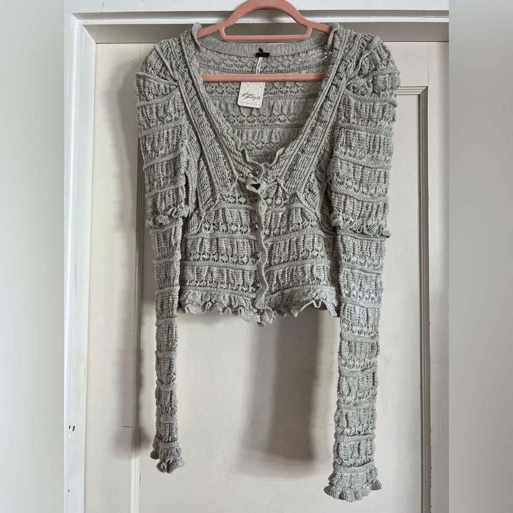 Free People Wild Roses Cardi in Grey Size XS NWT - Picture 2 of 9